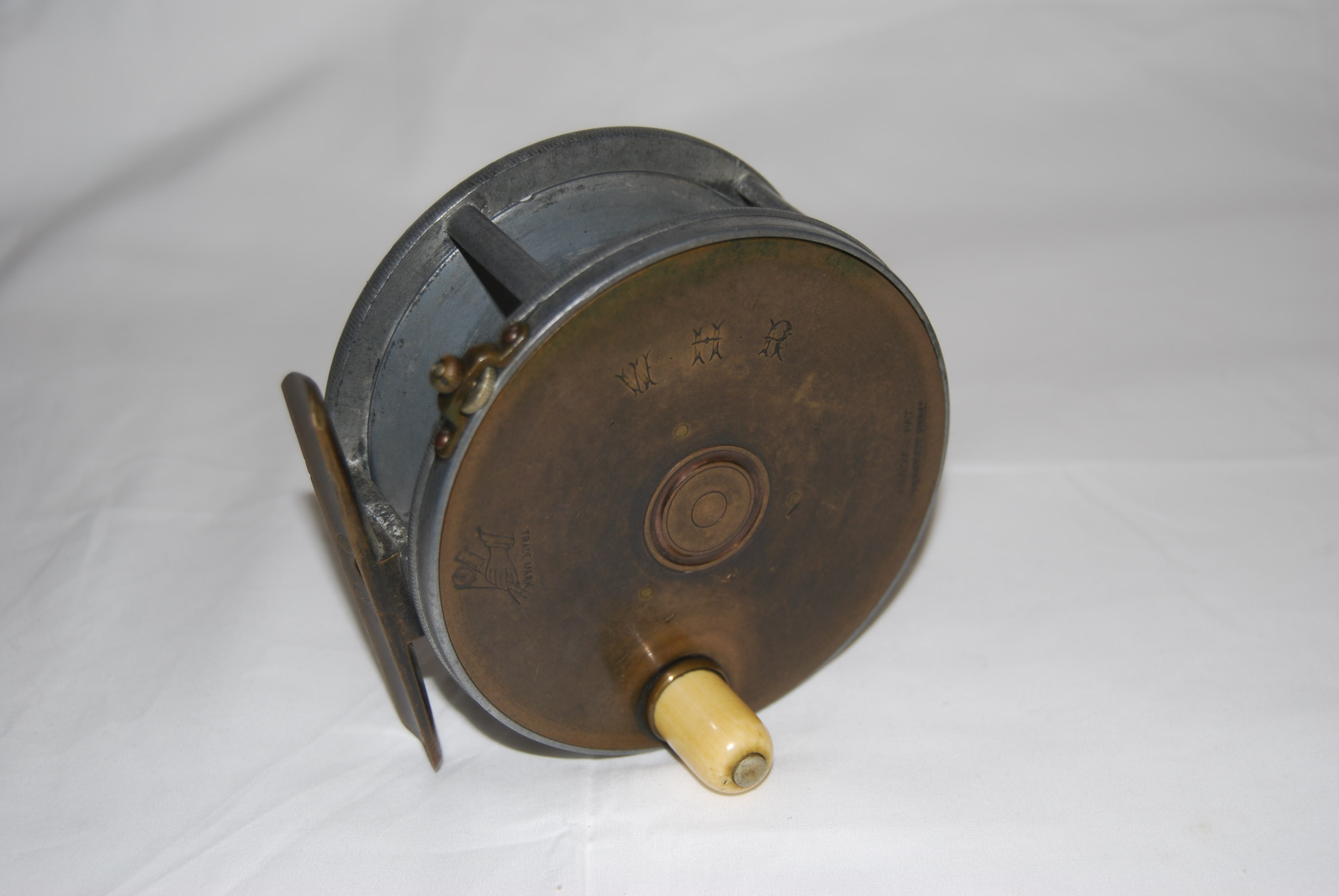 Category: FLY REELS HARDY USED